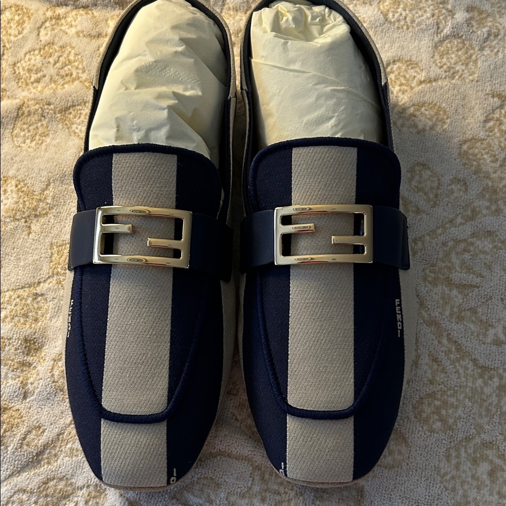 Fendi shoes brand new in box - Picture 6 of 8